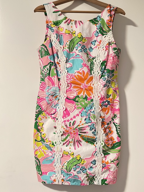 Lilly Pulitzer Dresses & Skirts - Lilly Pulitzer Floral Fitted Dress